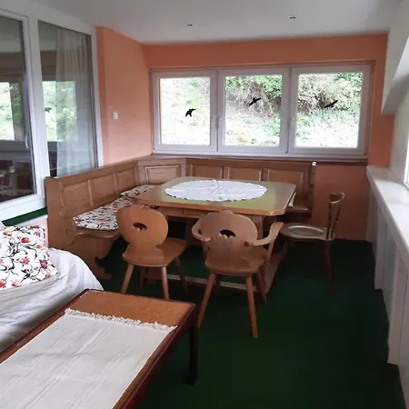 Garden View Apartment *